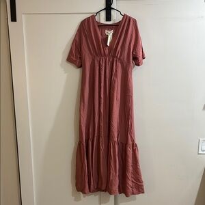 NWT Anthropologie maxi dress in mauve with lining. 84% viscose, 16% polyamide.